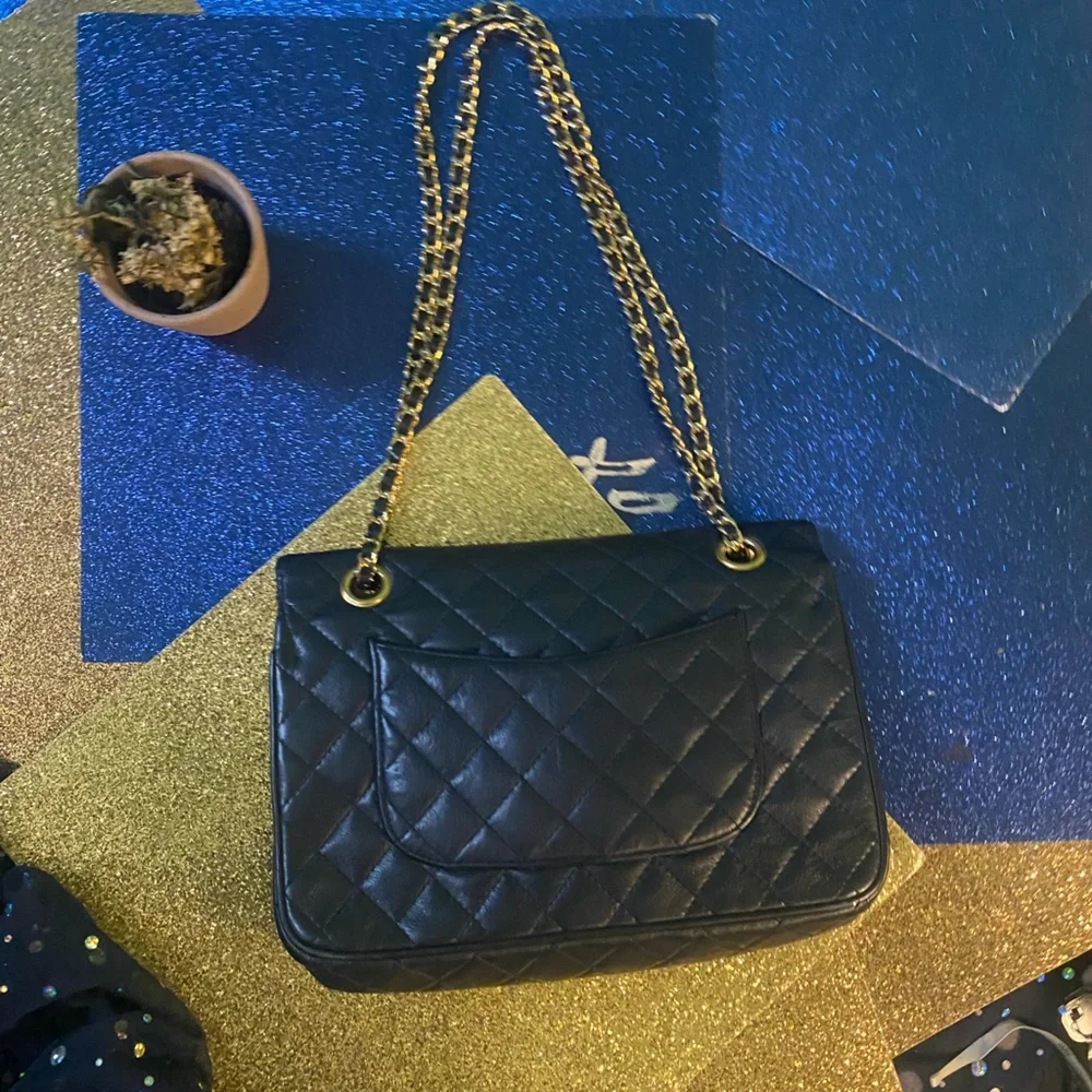 KORET VNTG MIDNIGHT NAVY GOLD QUILTED LEATHER CROSSBODY LUX Bag GORG RARE M - Picture 2 of 15
